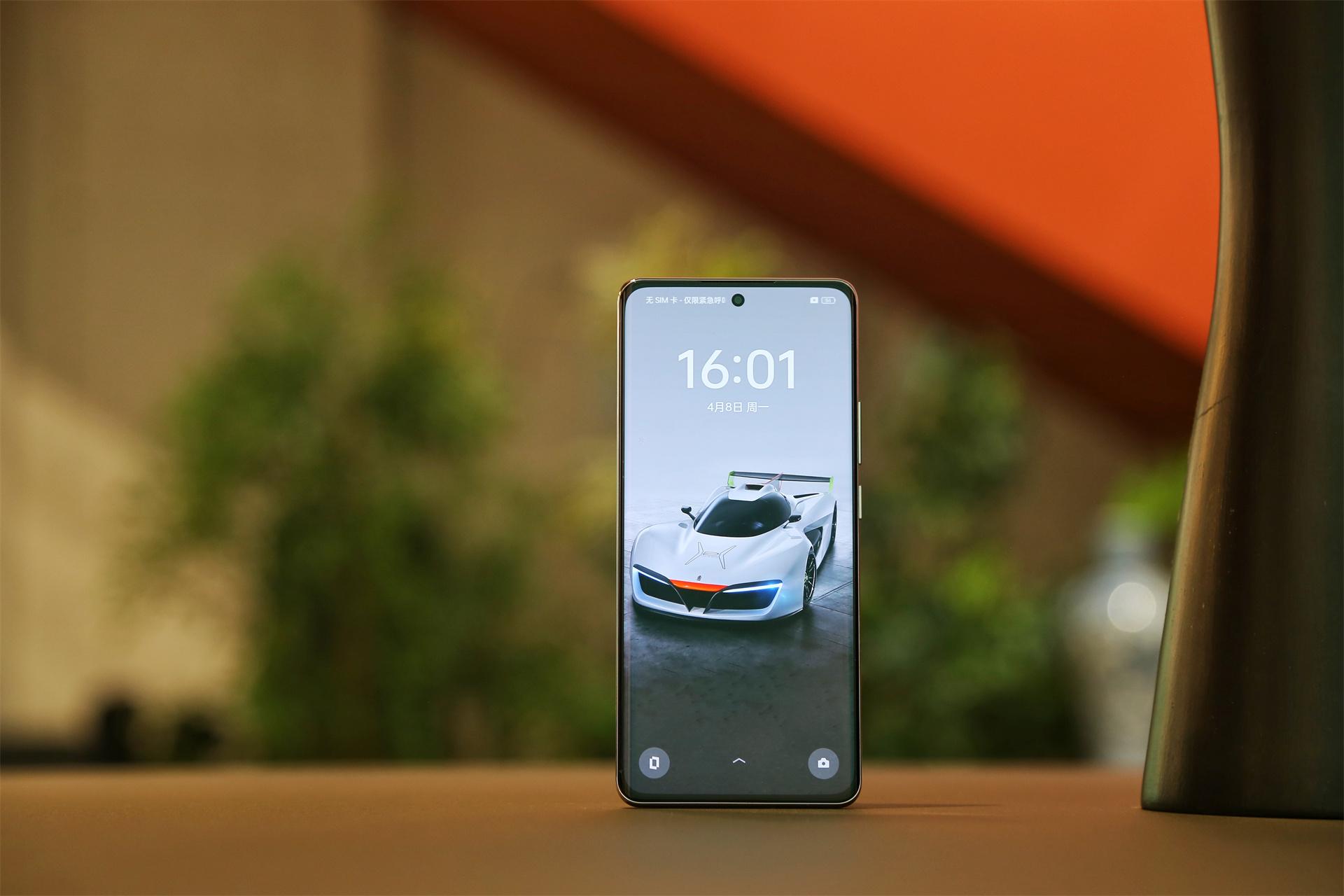 “耐用戰神”有多強?OPPO A3 Pro上手體驗,泡水半小時完好無損