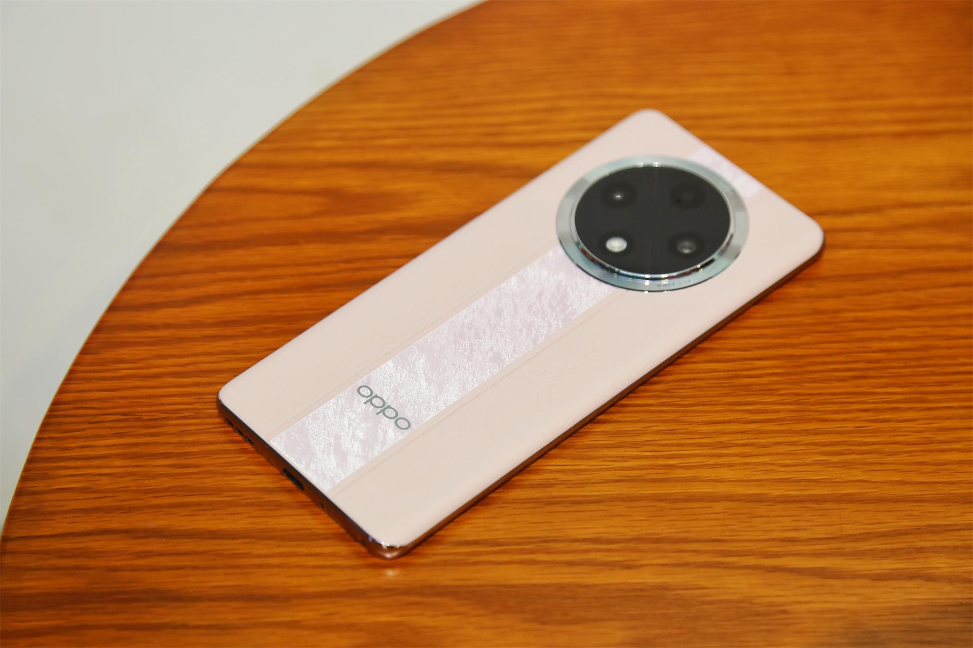 “耐用戰神”有多強?OPPO A3 Pro上手體驗,泡水半小時完好無損