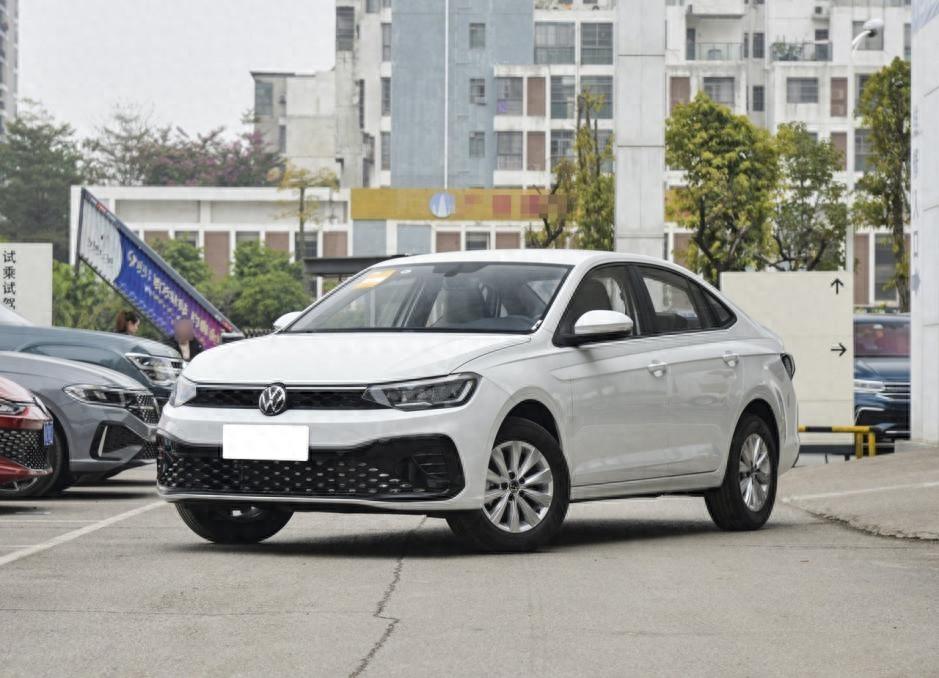 以價換量,朗逸推出更低配置版本,能否超過軒逸成為合資神車?