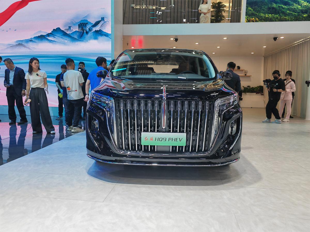 加強(qiáng)新能源、智能化攻勢(shì)!紅旗攜重磅車型亮相北京車展